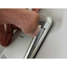Замена задней обложки Samsung Galaxy J3 Mission